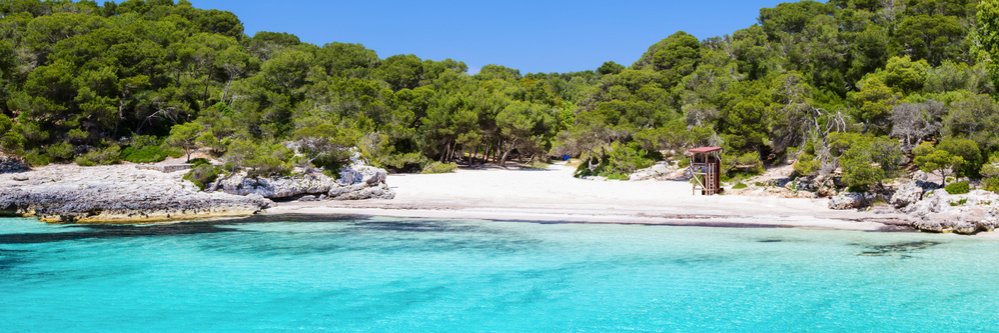 Escápate a Menorca con Media Pensión + Barco