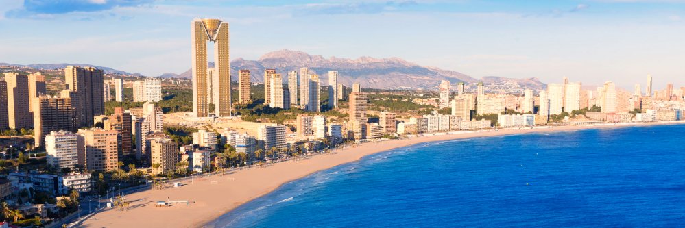 Benidorm en hotel 4* con Pensión Completa. Niños: el 1º viaja gratis