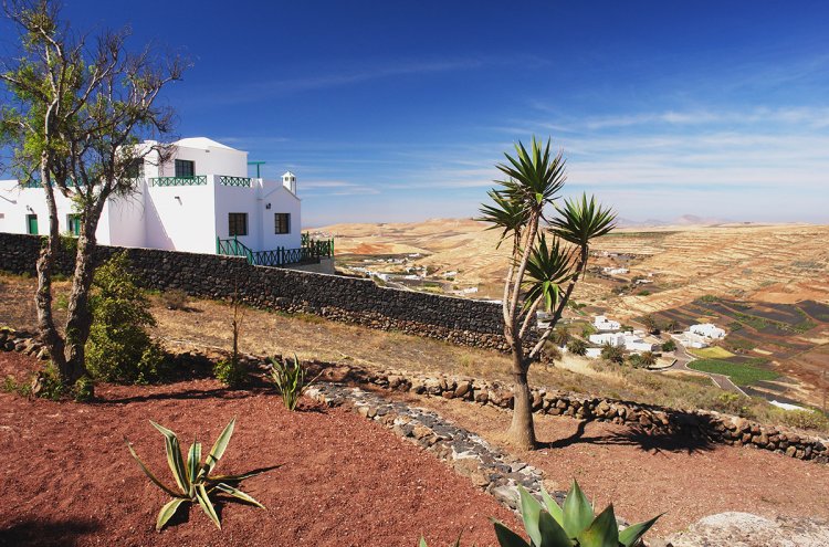 Verano en la Isla de Lanzarote en hotel 4* con TODO ...