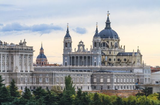 ¡Hotel cerca de Madrid con Tour al Santiago Bernabeu ...